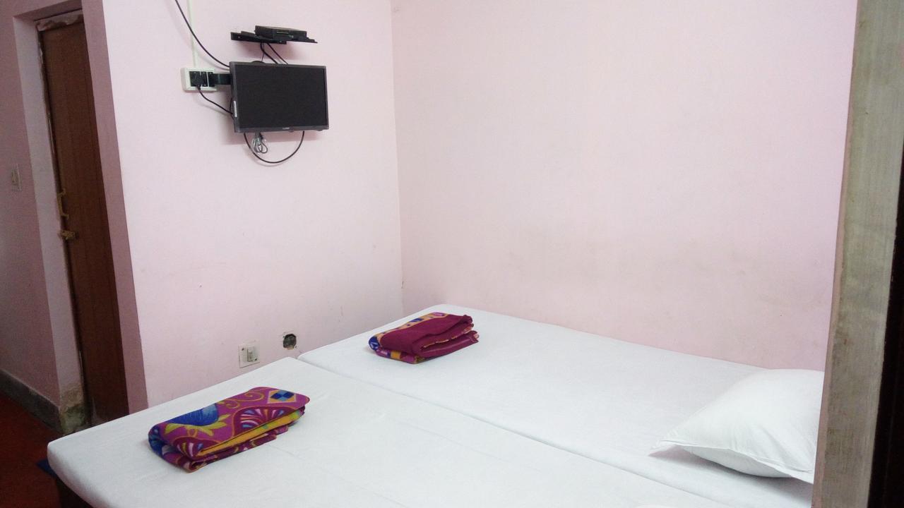 Renu Guest House Kolkata Ngoại thất bức ảnh