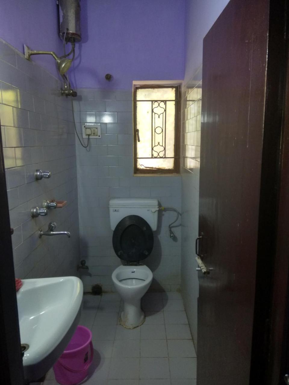 Renu Guest House Kolkata Ngoại thất bức ảnh