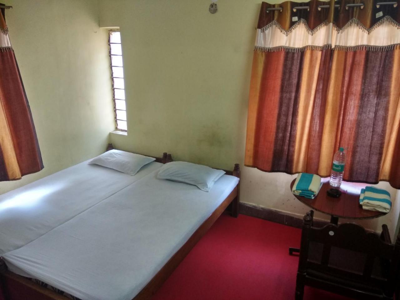 Renu Guest House Kolkata Ngoại thất bức ảnh