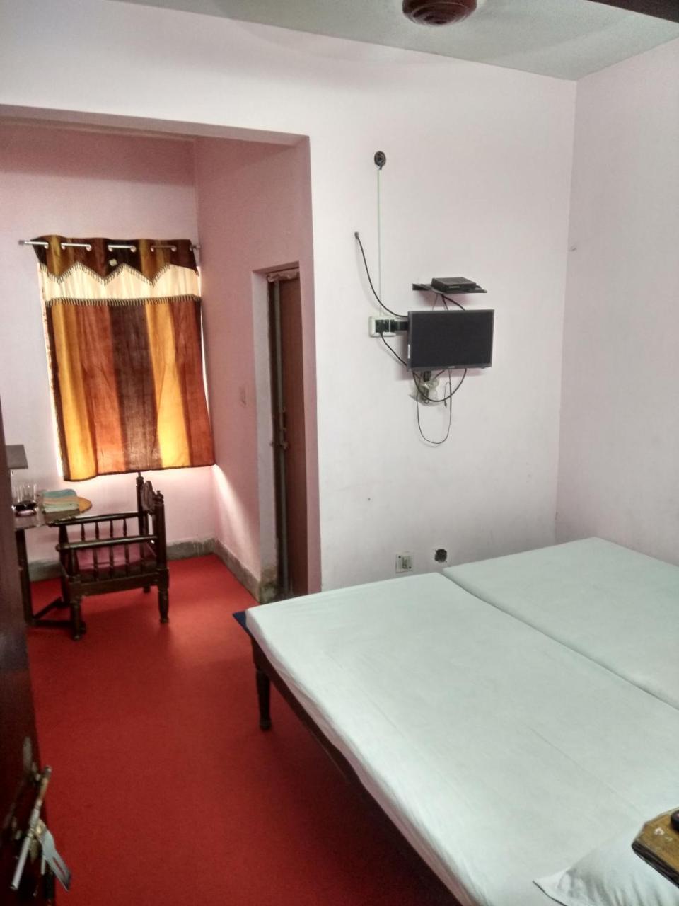 Renu Guest House Kolkata Ngoại thất bức ảnh