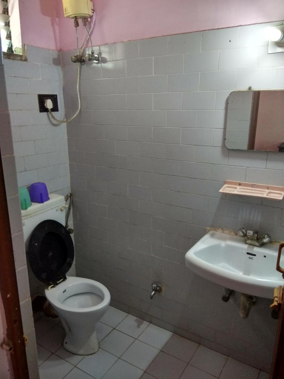 Renu Guest House Kolkata Ngoại thất bức ảnh