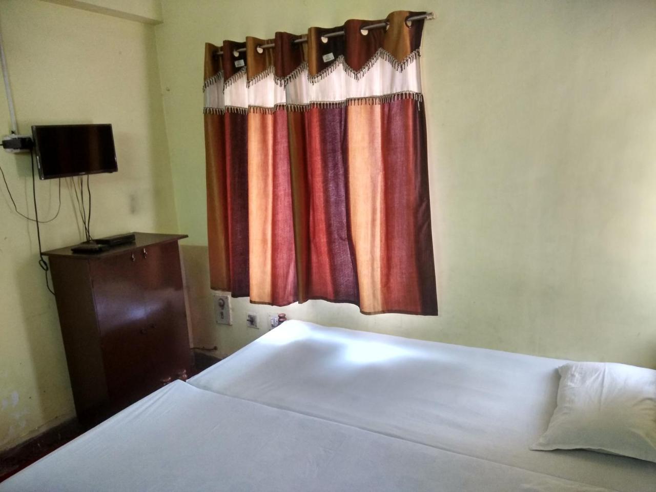 Renu Guest House Kolkata Ngoại thất bức ảnh