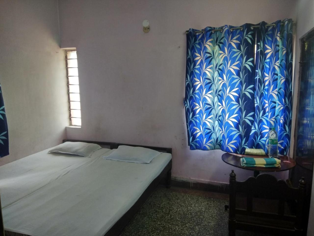 Renu Guest House Kolkata Ngoại thất bức ảnh