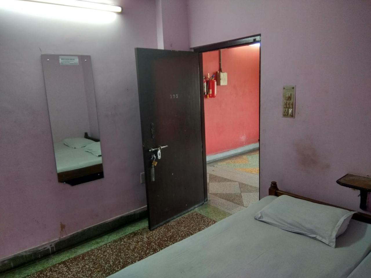 Renu Guest House Kolkata Ngoại thất bức ảnh